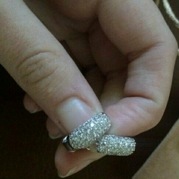 14k White Gold Diamond Cz Huggie Hoop Earrings - Picture 8 of 8